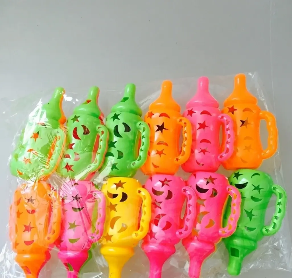 Hochets biberon, lot de douze