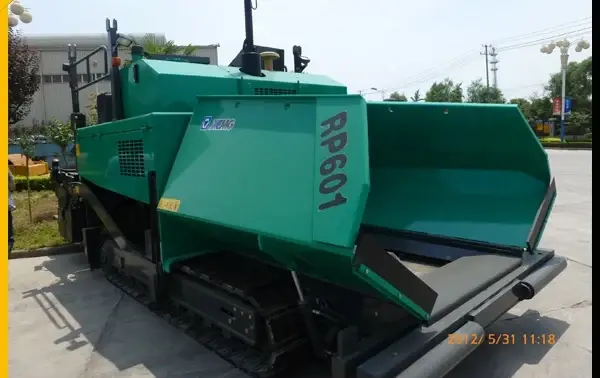 Crawler Asphalt Paver, 6 m Width