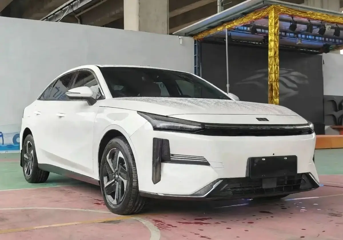 Geely Galaxy Galaxy L6 1.5T Sedan, 2024