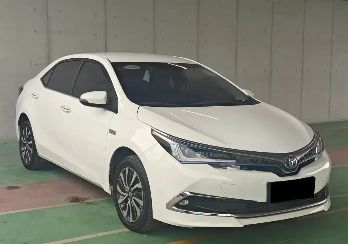Toyota Corolla Hybrid E+ 1.8L Sedan, 2020