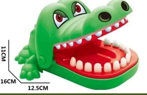 Chomping crocodile reflex game