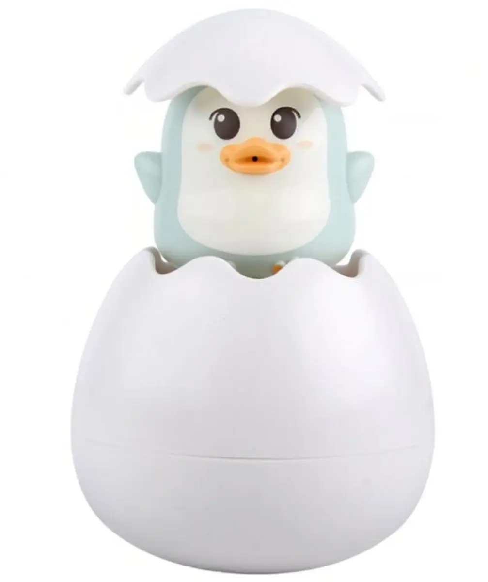 Huevo flotante de pingüino para el baño