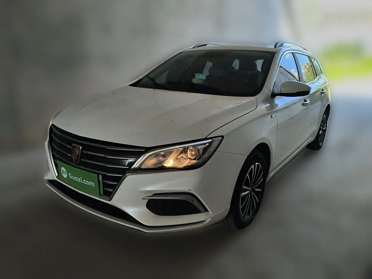Roewe Ei5 Familiar, 2018