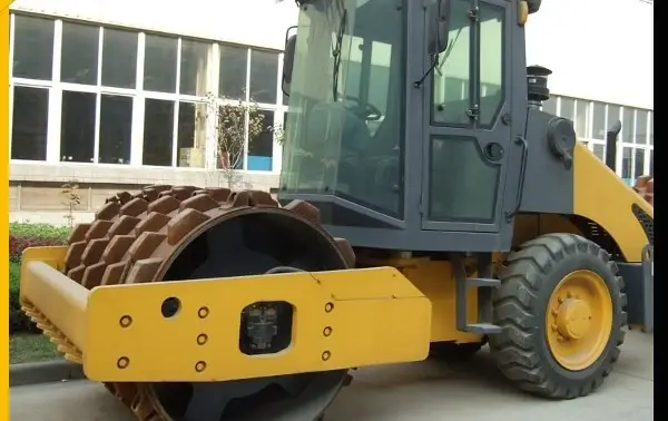 Padfoot Vibratory Roller, 16 t