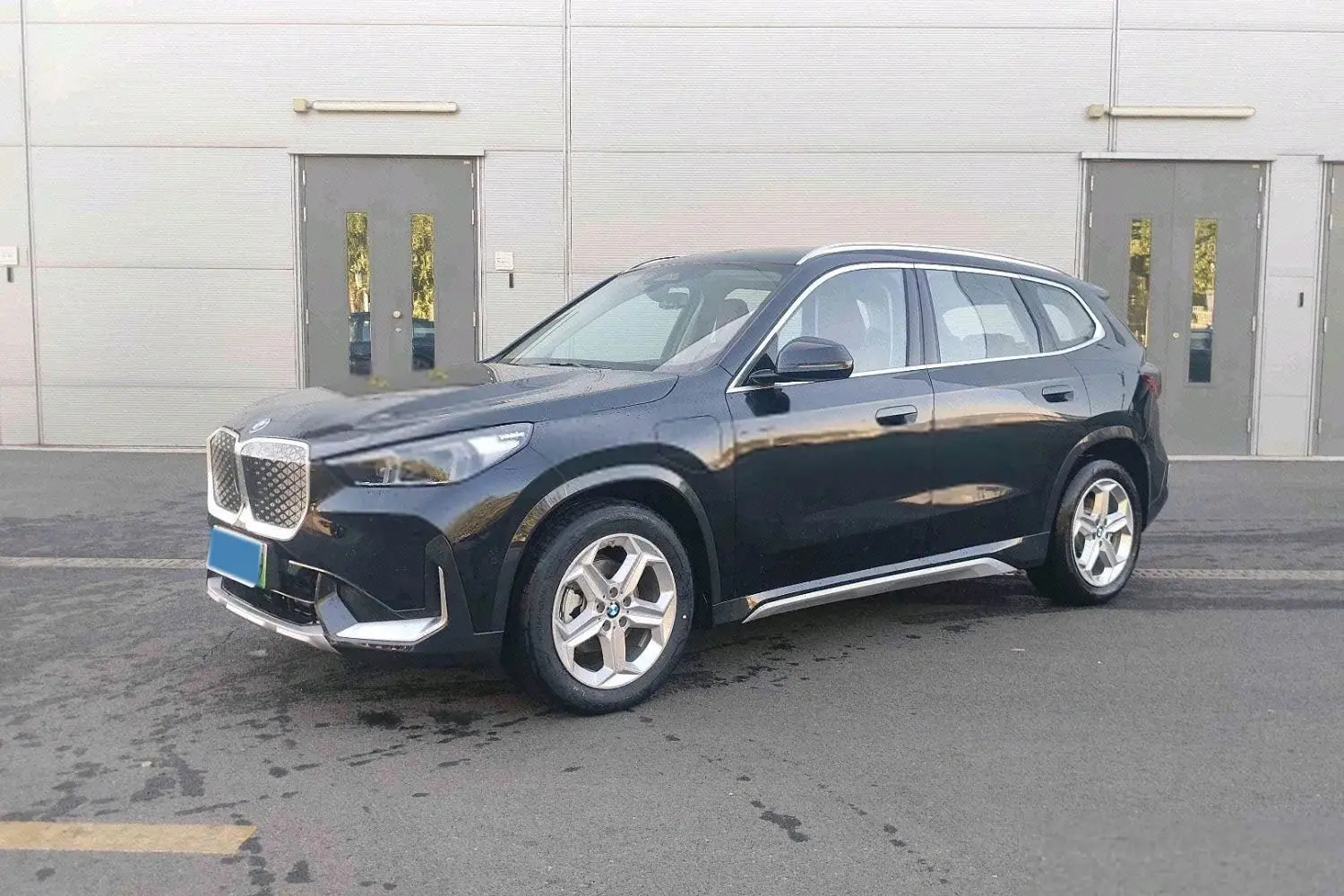 BMW iX1 SUV, 2026